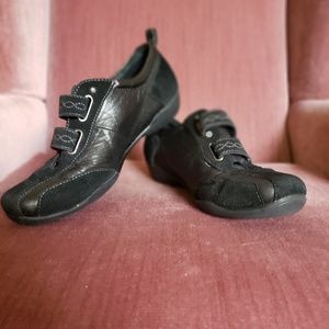 Taos Double Down in black